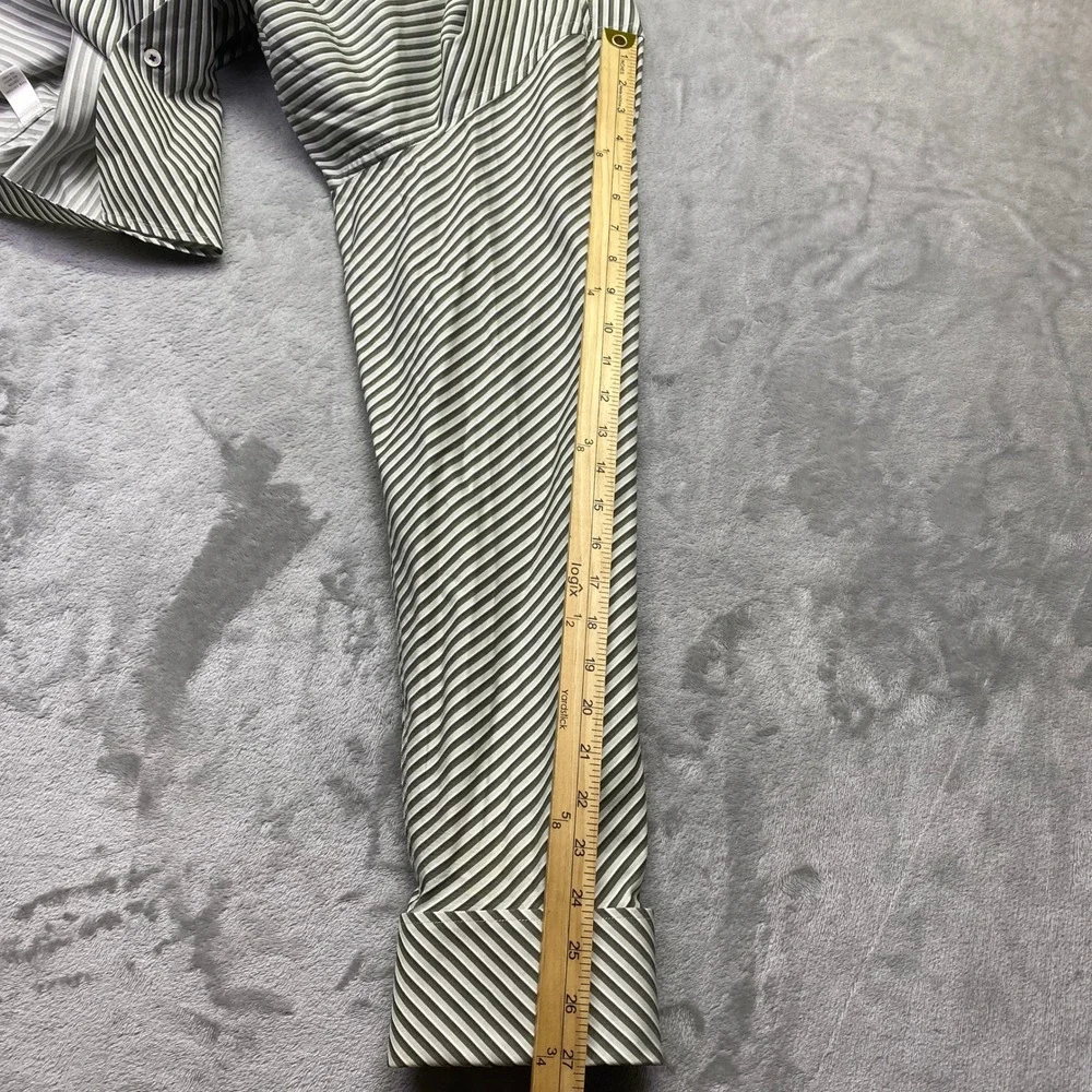 Banana Republic making it traditional